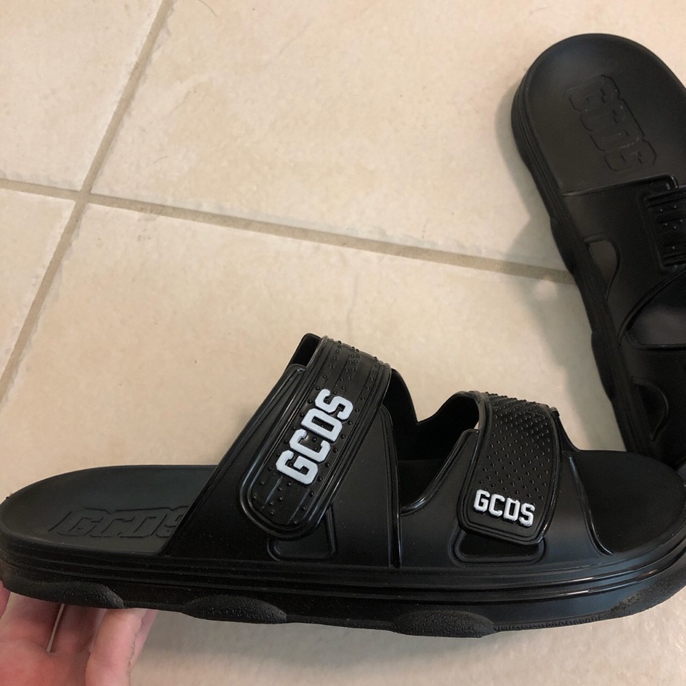 GCDS women’s sandals size US 10